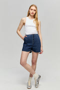 Hey Joanie Aero Tank HJ907 in black, featuring a sleeveless design with a relaxed fit and stylish neckline.